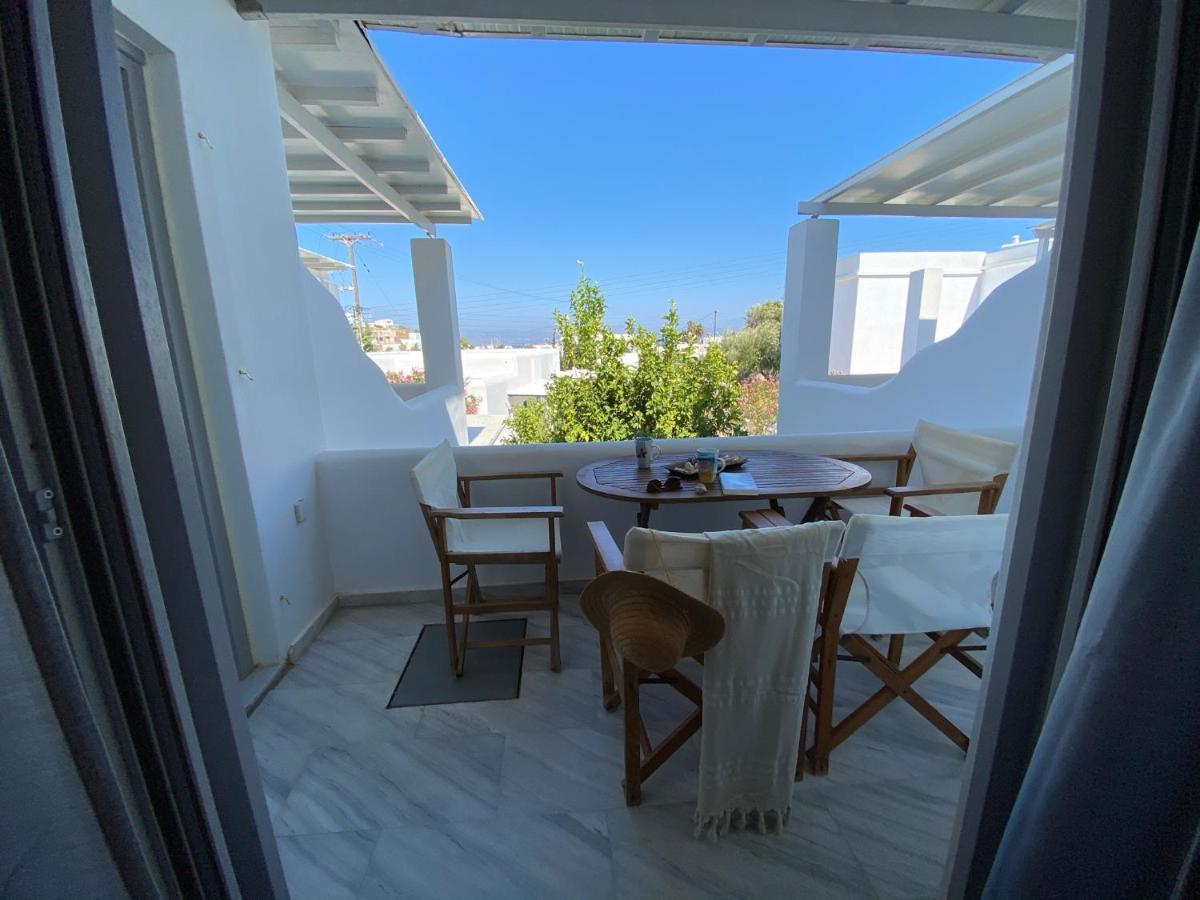 Caeli Paros By Kostas & Joanna Studios Логарас Экстерьер фото