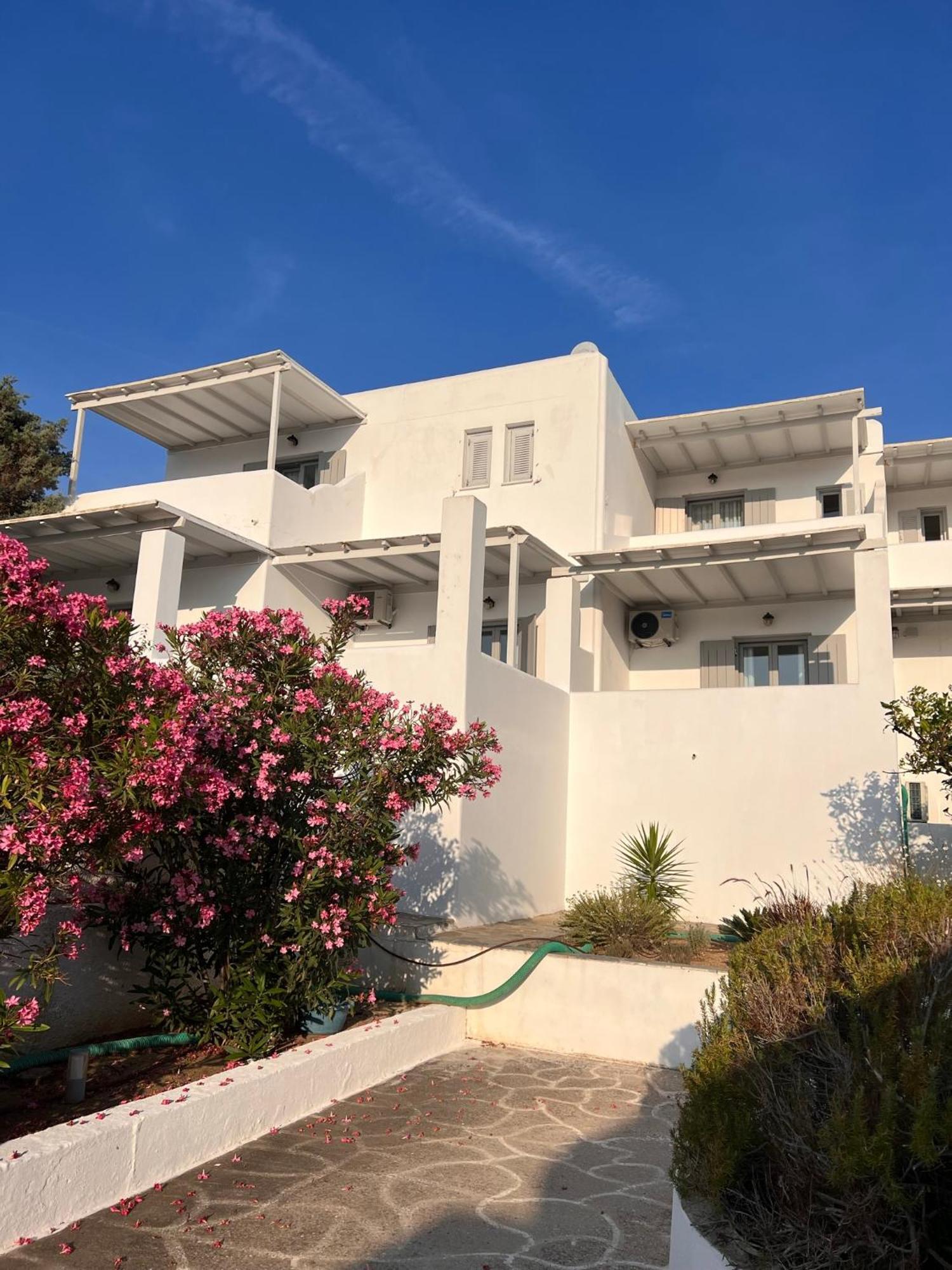 Caeli Paros By Kostas & Joanna Studios Логарас Экстерьер фото